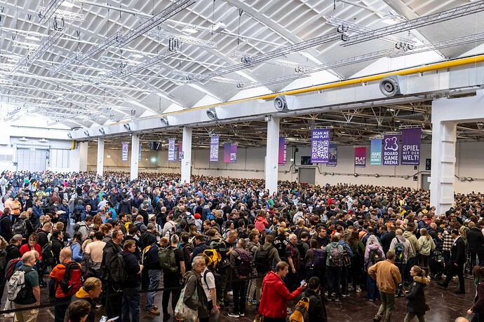 Warten auf Einlass-9166dc08